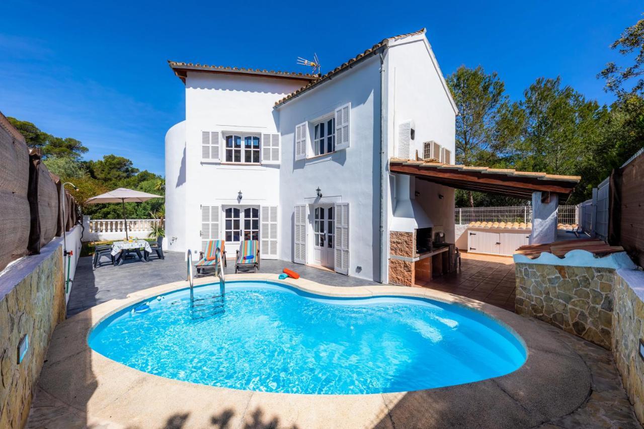 Sacalma Con Piscina Privada Villa *